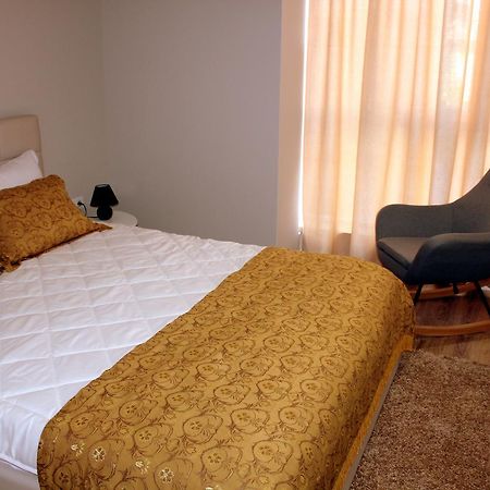 Fleur Apartment Tiranë Ngoại thất bức ảnh
