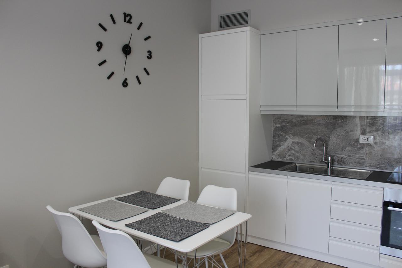 Fleur Apartment Tiranë Ngoại thất bức ảnh