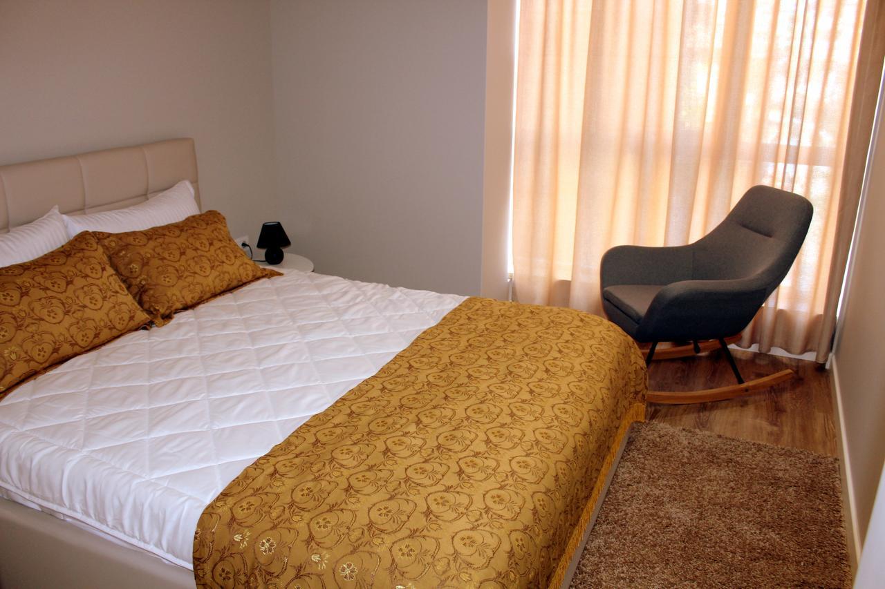 Fleur Apartment Tiranë Ngoại thất bức ảnh