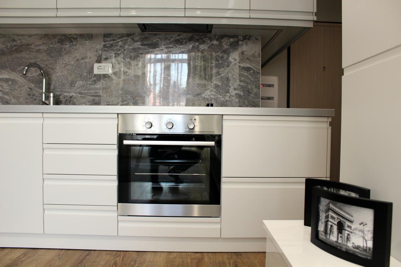 Fleur Apartment Tiranë Ngoại thất bức ảnh